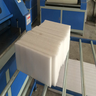 Máquina de corte y corte de hojas de espuma EPE de un solo tornillo para un proceso de producción suave